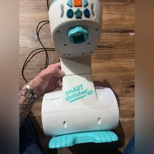 Smart Sketcher 2.0 projector with charger, 1 loaded disk and perfect condition